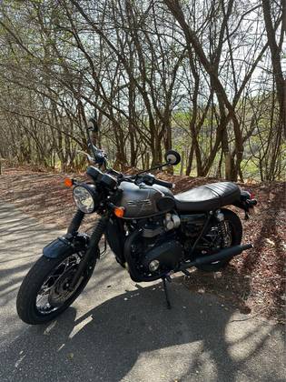 TRIUMPH BONNEVILLE T120 BLACK 1200 